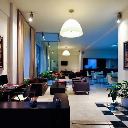 Kleopatra Hotel Messíni