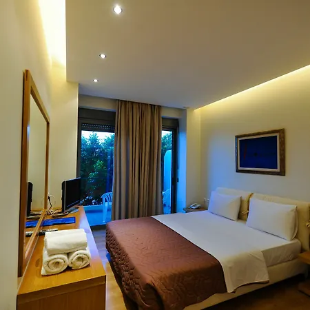 Kleopatra Hotel 3*